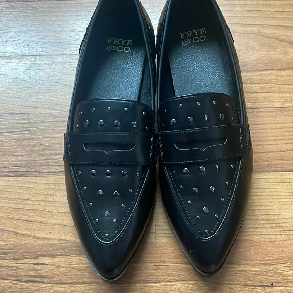 FRYE AND CO. Women's Black Studded Flats Size 6.5